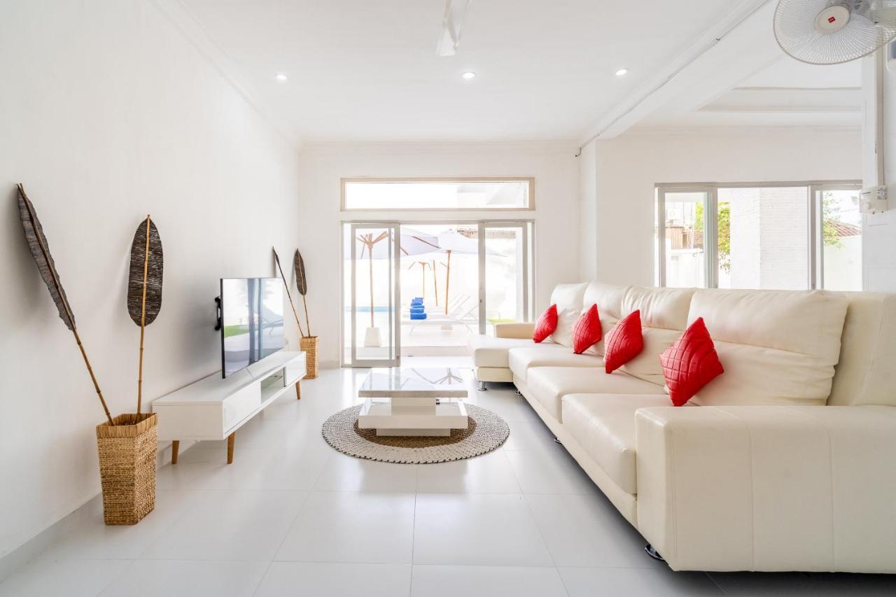 Luxury Minimalist Villa White Angel In Seminyak Kültér fotó
