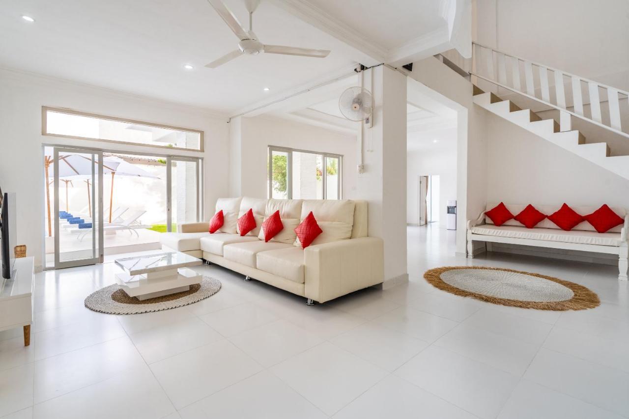 Luxury Minimalist Villa White Angel In Seminyak Kültér fotó